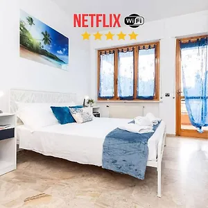 dolcevista-300mt-dal-mare-ac-wifinetflix-freeparking.hotelitalianriviera.com/